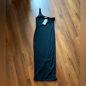 Because of Alice BOA Asymmetric Midi Dress